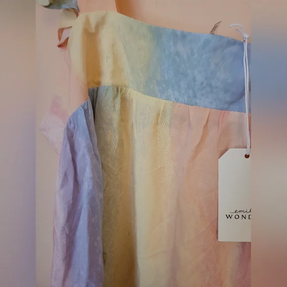 Emily Wonder Watercolor Rainbow Flutter Sleeve Top L NWT - Picture 7 of 15